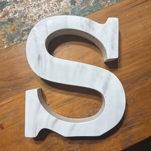 Marble appearance letter S